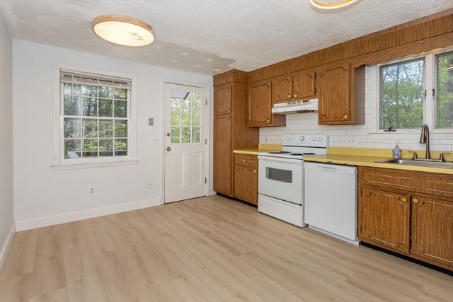 250 Prospect St, Franklin, MA 02038