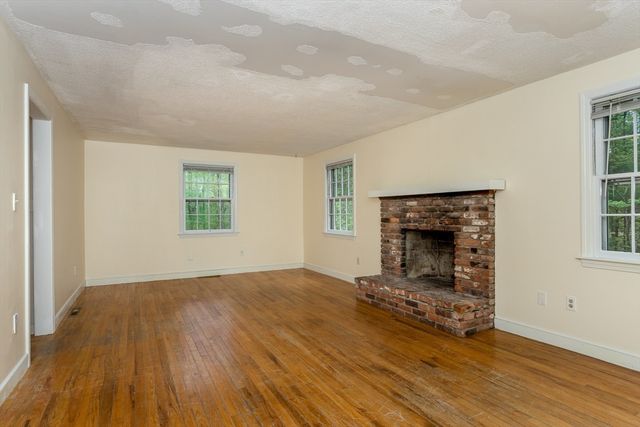 250 Prospect St, Franklin, MA 02038
