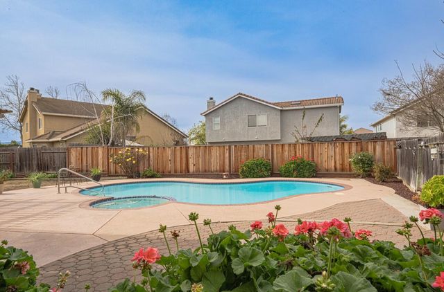 2101 Primrose Court, Hollister, CA 95023