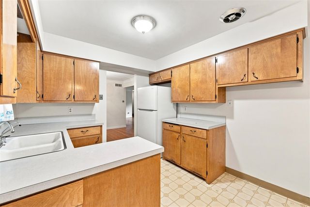 4342 Old Colony Road, Kalamazoo, MI 49008