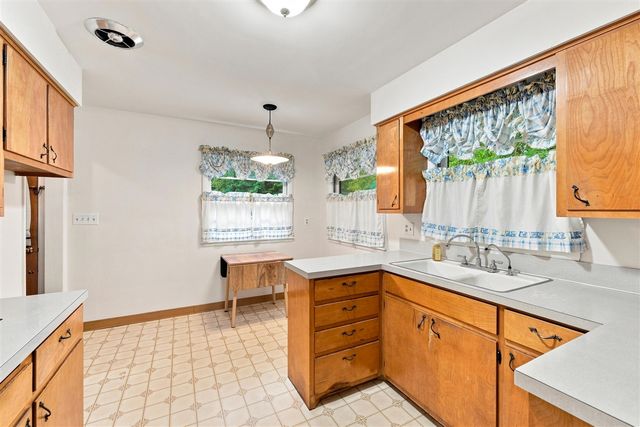 4342 Old Colony Road, Kalamazoo, MI 49008