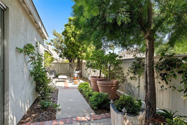 7 Wayfarer, Irvine, CA 92614