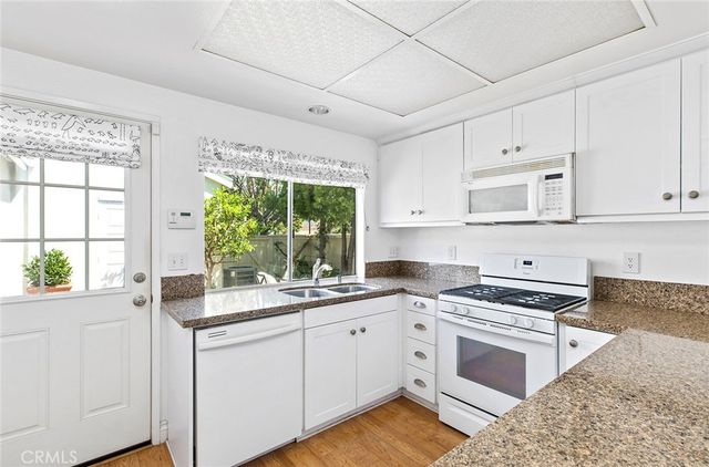 7 Wayfarer, Irvine, CA 92614