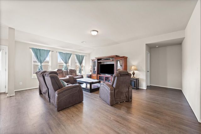 512 SE 3rd Place, Newcastle, OK 73065