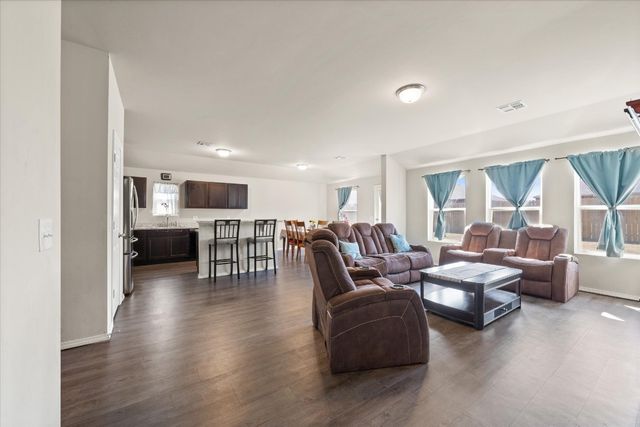 512 SE 3rd Place, Newcastle, OK 73065