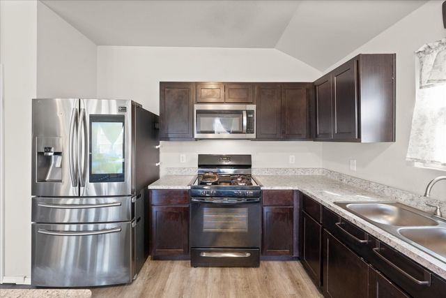 512 SE 3rd Place, Newcastle, OK 73065