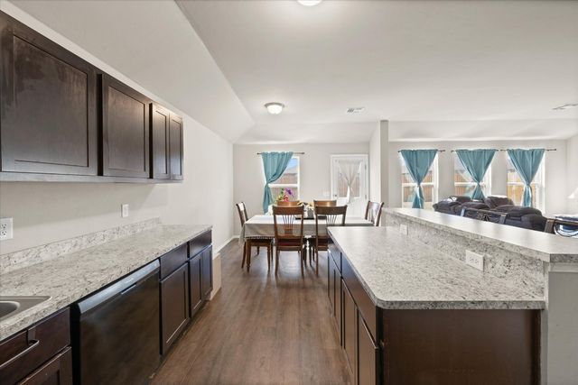 512 SE 3rd Place, Newcastle, OK 73065