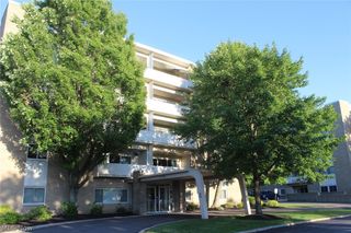 2109 Wooster Road 48, Rocky River, OH 44116