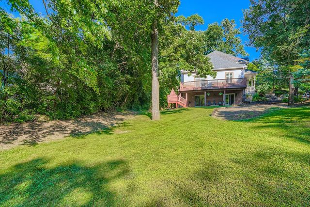 6441 Blackhawk Trail, Indian Head Park, IL 60525