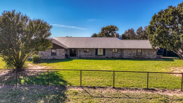 1003 Lamkin Road, Mineral Wells, TX 76067
