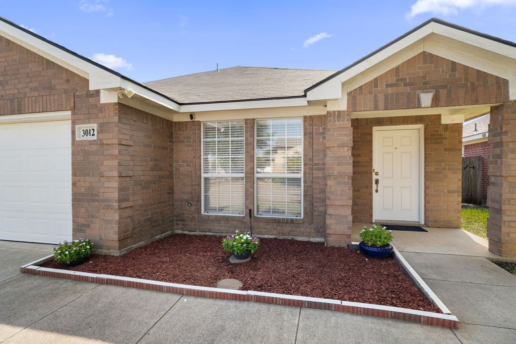 3012 Silent Creek Trail, Fort Worth, TX 76053