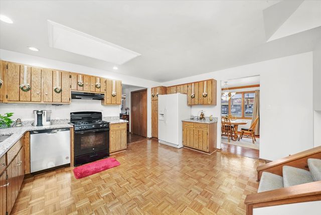 7201 W 110th Street, Worth, IL 60482