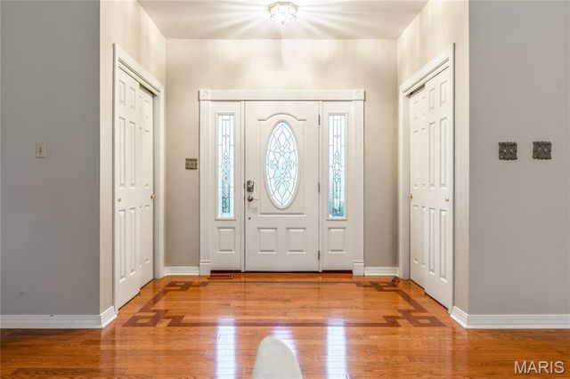 142 Newgrange Pass, Weldon Spring, MO 63304