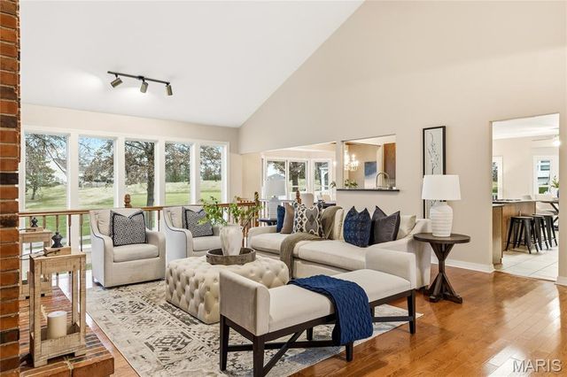 142 Newgrange Pass, Weldon Spring, MO 63304