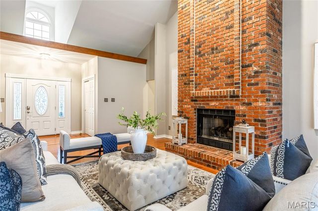 142 Newgrange Pass, Weldon Spring, MO 63304