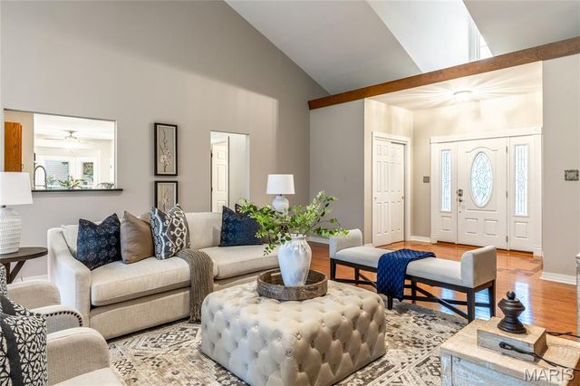 142 Newgrange Pass, Weldon Spring, MO 63304