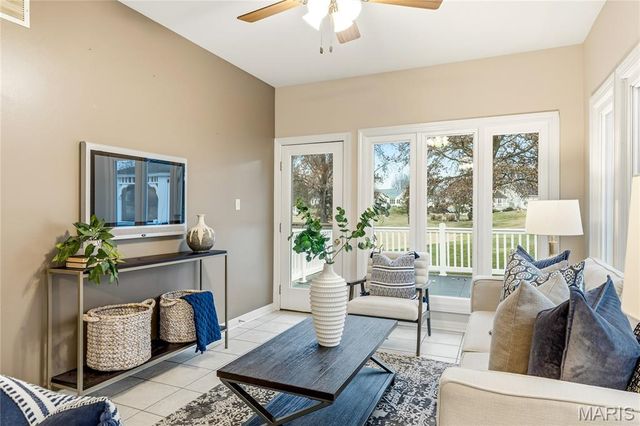 142 Newgrange Pass, Weldon Spring, MO 63304