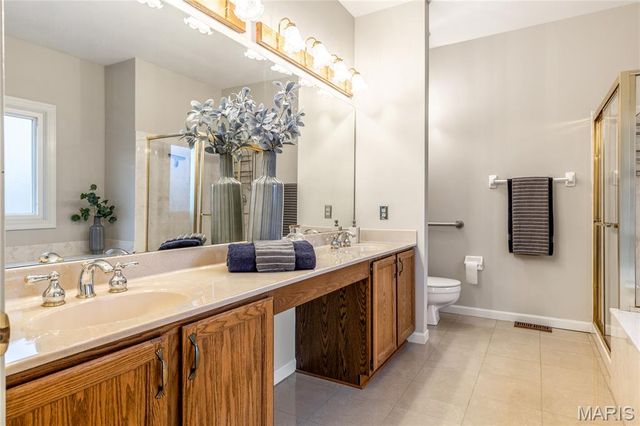 142 Newgrange Pass, Weldon Spring, MO 63304