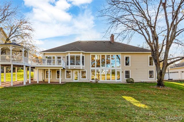 142 Newgrange Pass, Weldon Spring, MO 63304