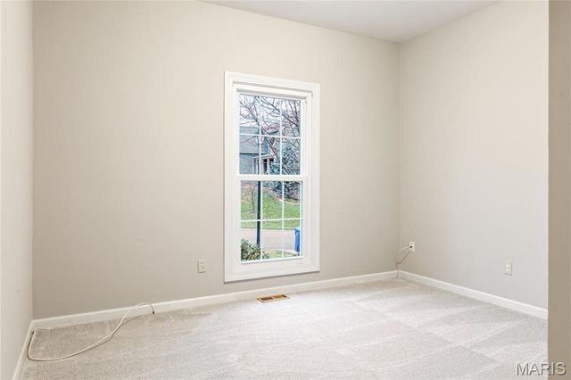 142 Newgrange Pass, Weldon Spring, MO 63304