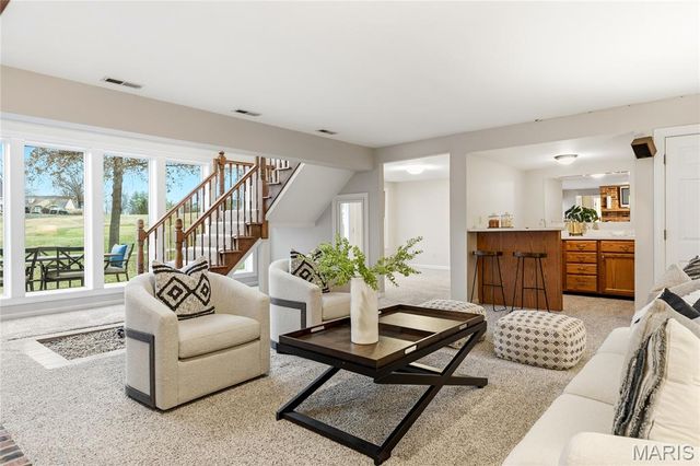 142 Newgrange Pass, Weldon Spring, MO 63304