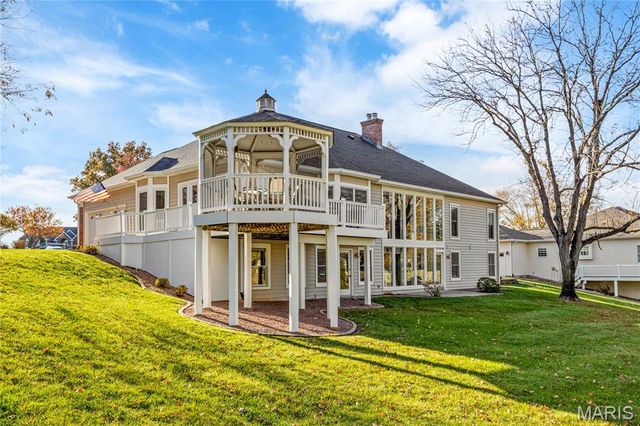 142 Newgrange Pass, Weldon Spring, MO 63304