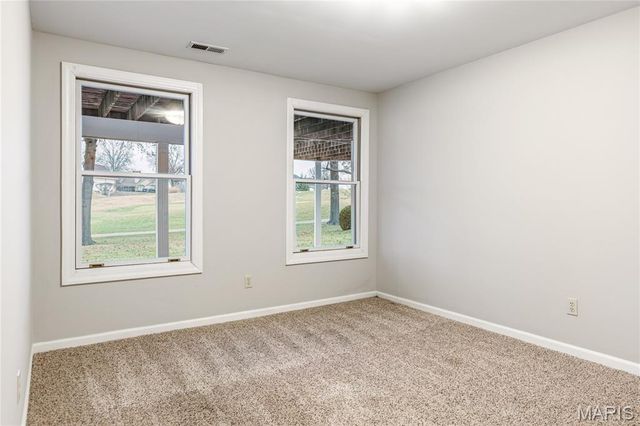 142 Newgrange Pass, Weldon Spring, MO 63304