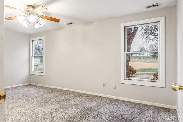 142 Newgrange Pass, Weldon Spring, MO 63304