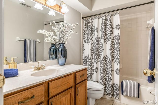 142 Newgrange Pass, Weldon Spring, MO 63304