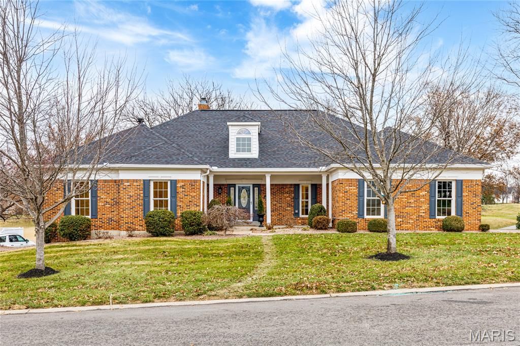 142 Newgrange Pass, Weldon Spring, MO 63304