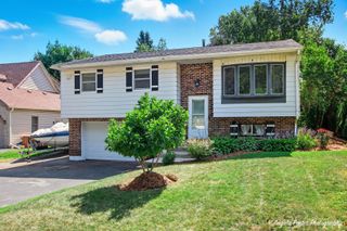 1403 May Avenue, Johnsburg, IL 60051