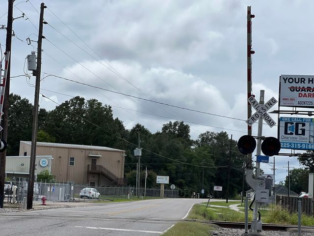 Line Dr, Denham Springs, LA 70726