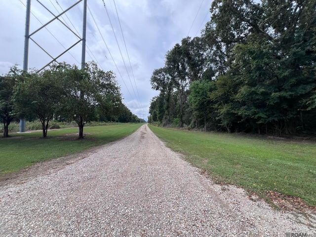 Line Dr, Denham Springs, LA 70726