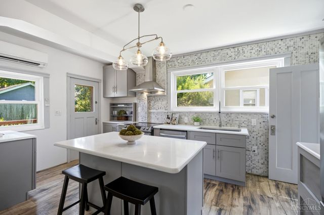 3629 Erie Avenue, Cincinnati, OH 45208