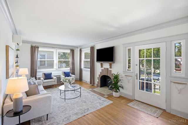 3629 Erie Avenue, Cincinnati, OH 45208
