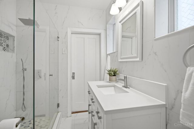 3629 Erie Avenue, Cincinnati, OH 45208