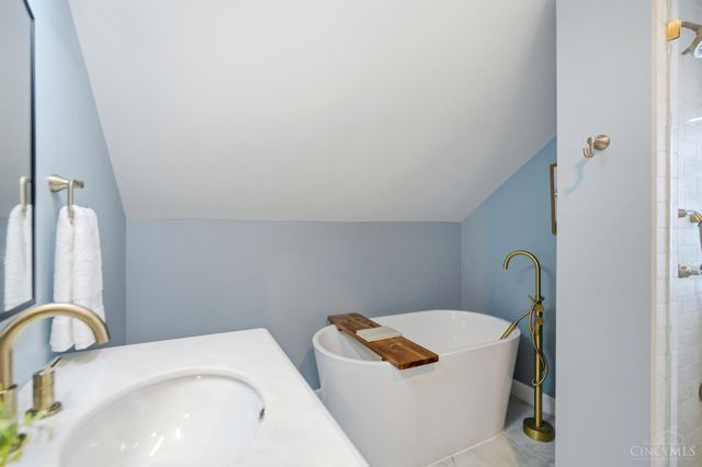 3629 Erie Avenue, Cincinnati, OH 45208