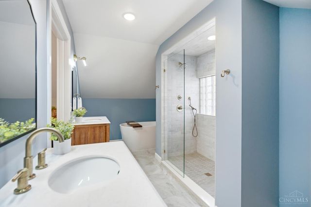 3629 Erie Avenue, Cincinnati, OH 45208
