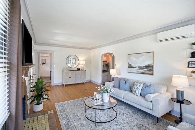 3629 Erie Avenue, Cincinnati, OH 45208