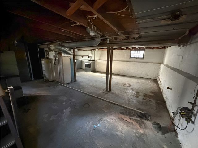 35 Wakefield Street, Rochester, NY 14621
