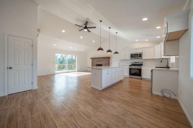 17021 Treat Avenue, Anderson, CA 96007