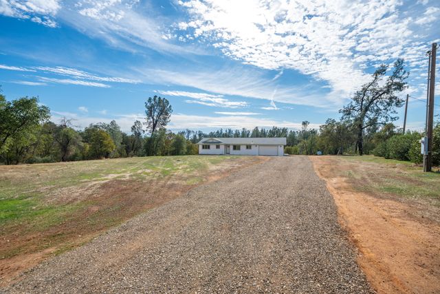 17021 Treat Avenue, Anderson, CA 96007