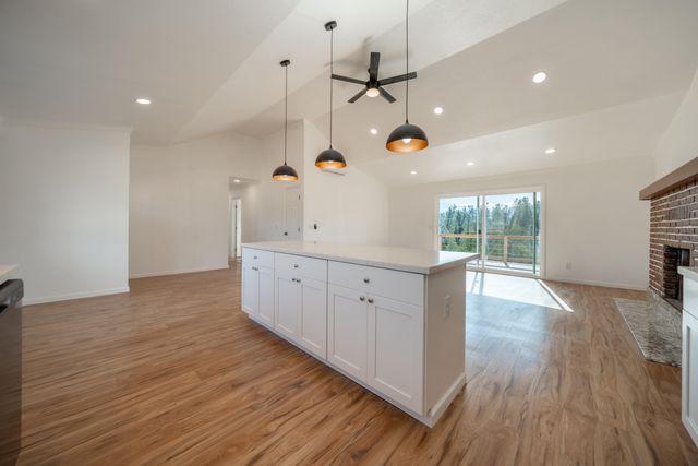 17021 Treat Avenue, Anderson, CA 96007