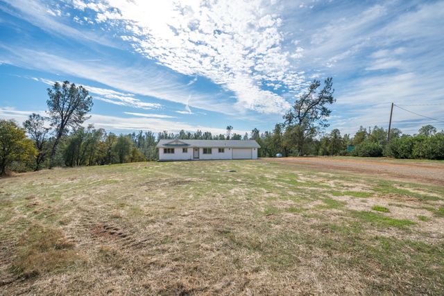 17021 Treat Avenue, Anderson, CA 96007