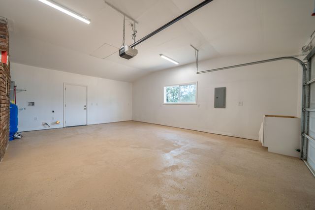 17021 Treat Avenue, Anderson, CA 96007