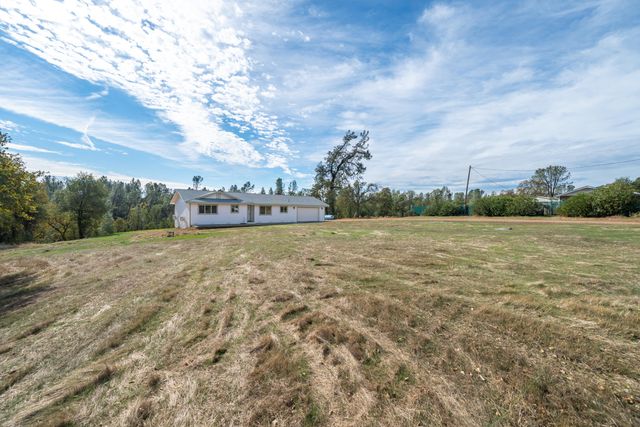 17021 Treat Avenue, Anderson, CA 96007