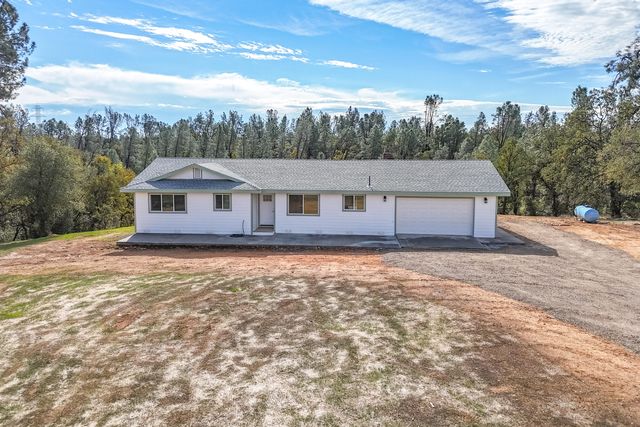 17021 Treat Avenue, Anderson, CA 96007