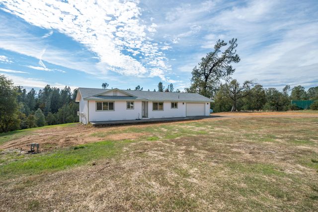 17021 Treat Avenue, Anderson, CA 96007