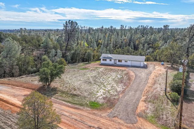 17021 Treat Avenue, Anderson, CA 96007