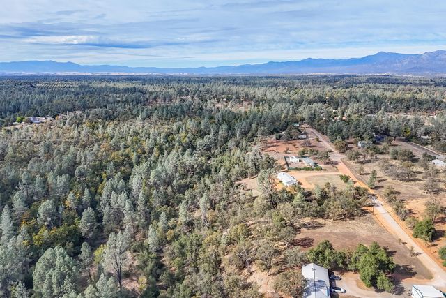 17021 Treat Avenue, Anderson, CA 96007